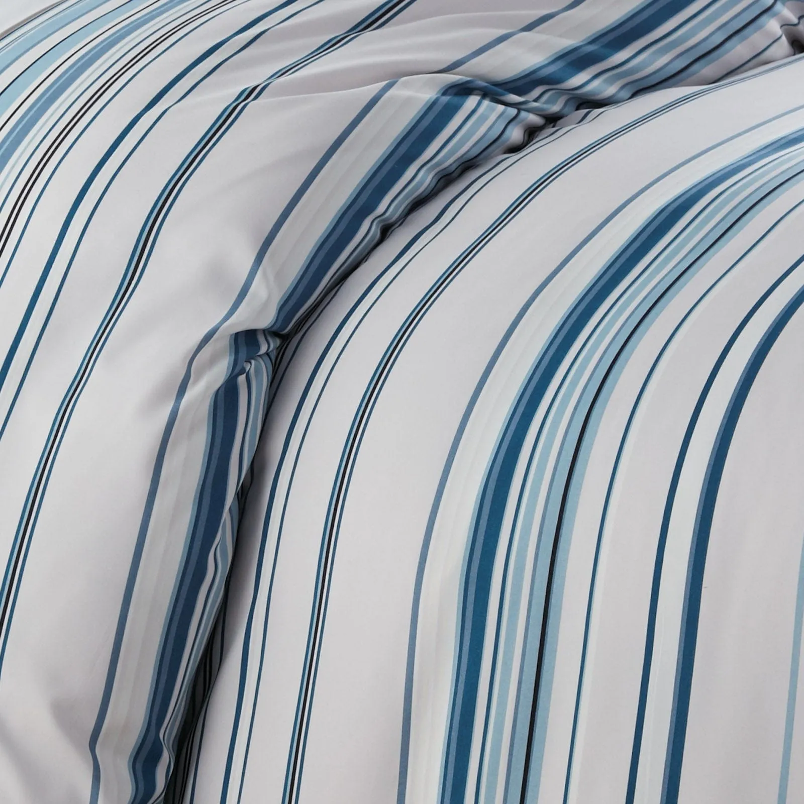 Coastal Stripes Comforter Set