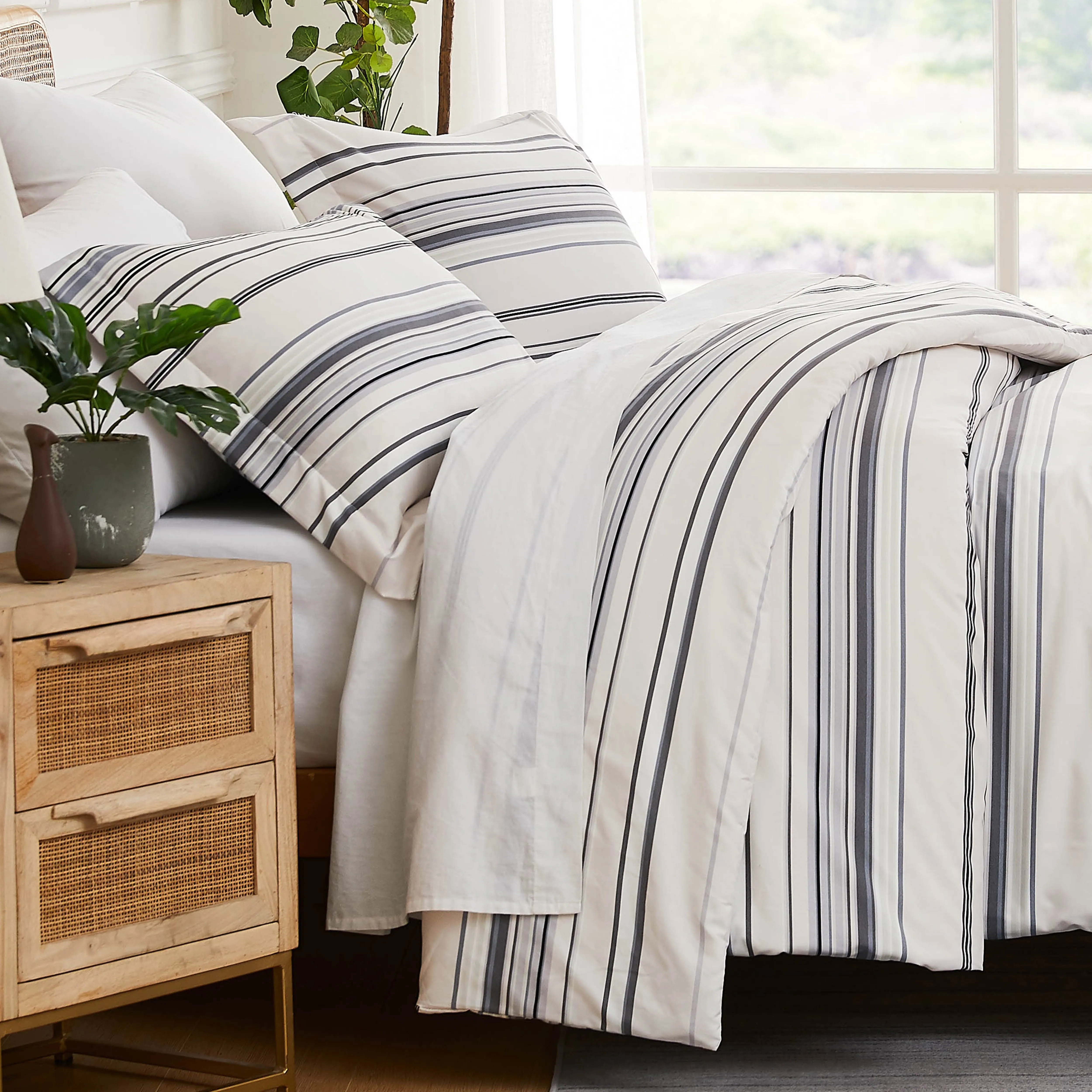 Coastal Stripes Comforter Set