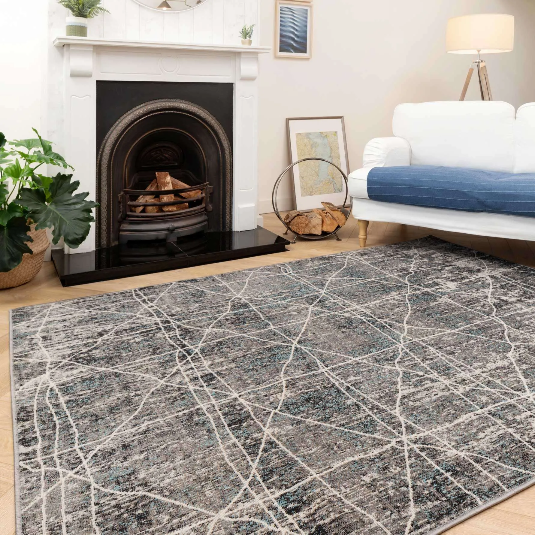 Distressed Grey Trellis Area Rug