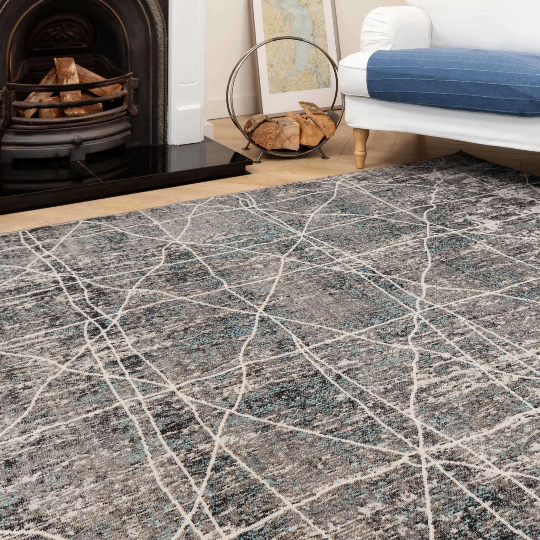 Distressed Grey Trellis Area Rug