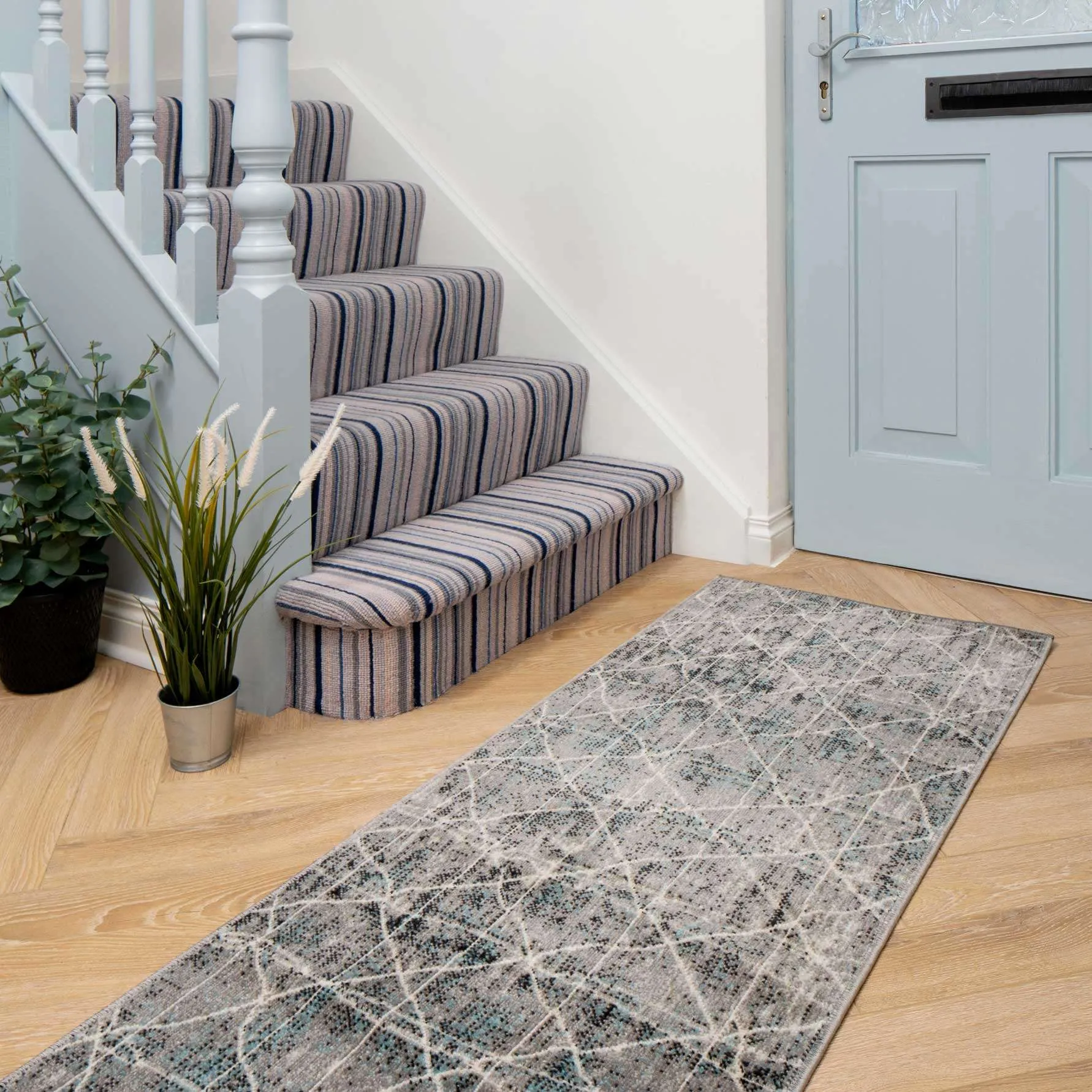 Distressed Grey Trellis Area Rug