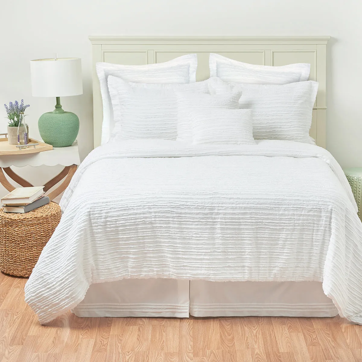 Eyelashes White Comforter Set