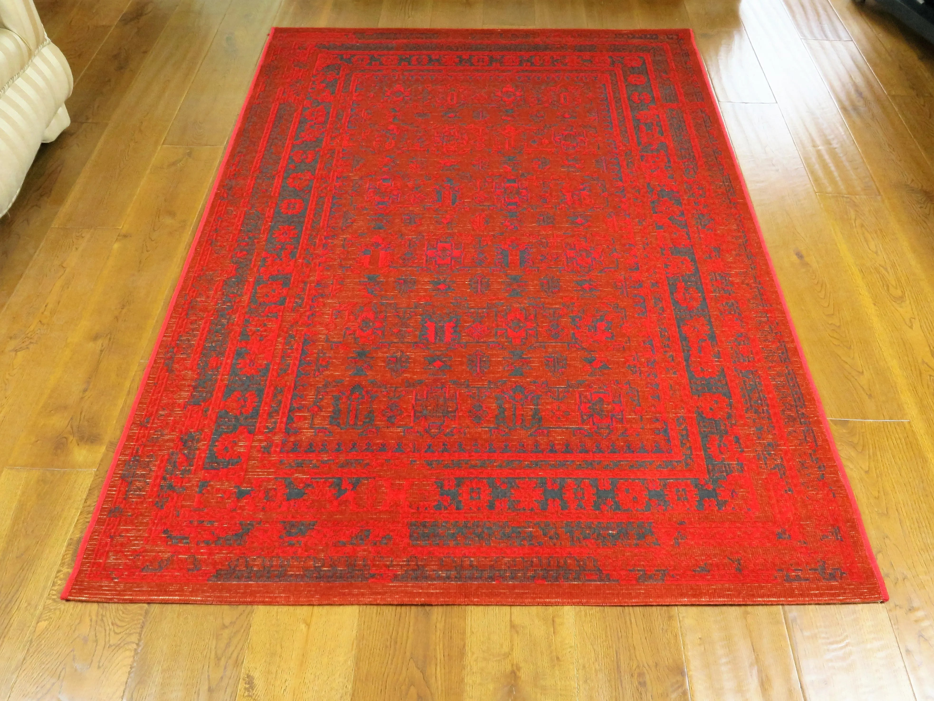 Isfahan Distressed Rug, Red, 120 x 170 cm ( RUG198/170 )