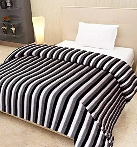 STARNSTYLE 300 TC All Season Light Weight Striped Polar Fleece Single Bed Donation Blanket (152 x 230 cm Pack of 20