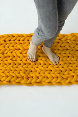 Tube yarn rug, medium 24”x32” (60x80 cm)